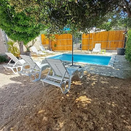 Appartement With Swiming Pool