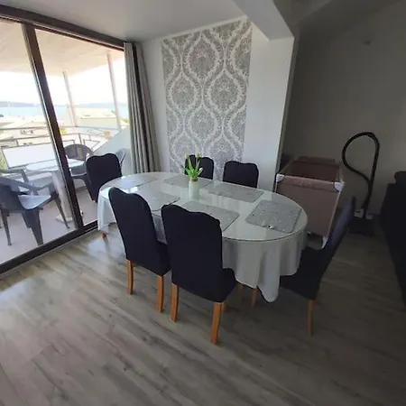 Appartement With Swiming Pool