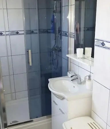 With Swiming Pool Апартаменты Каштела