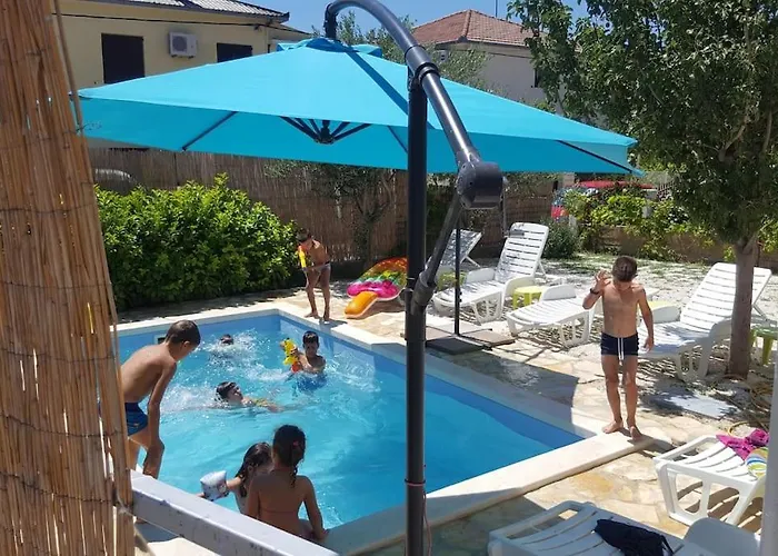 Апартаменты With Swiming Pool Каштела